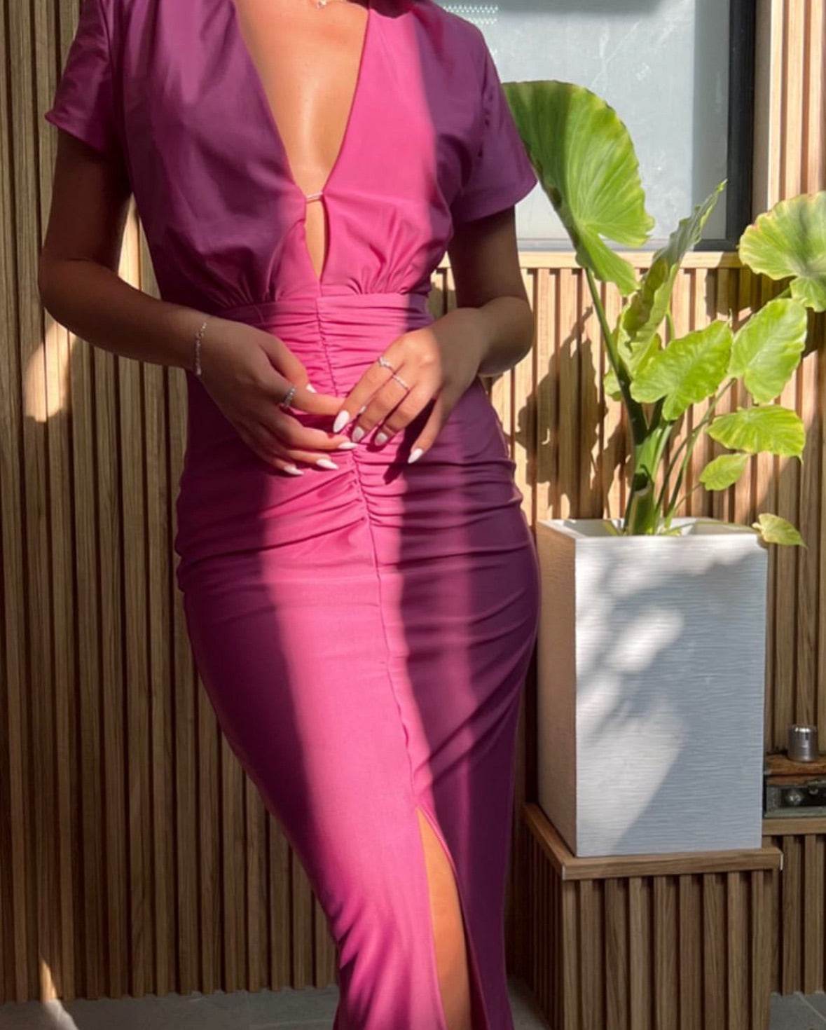 שמלת מקסי חצי שרוול מבד מחטב - ורוד