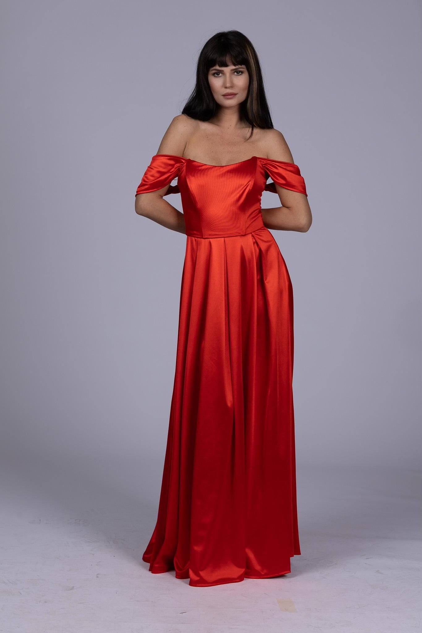 שמלת מקסי סטאן