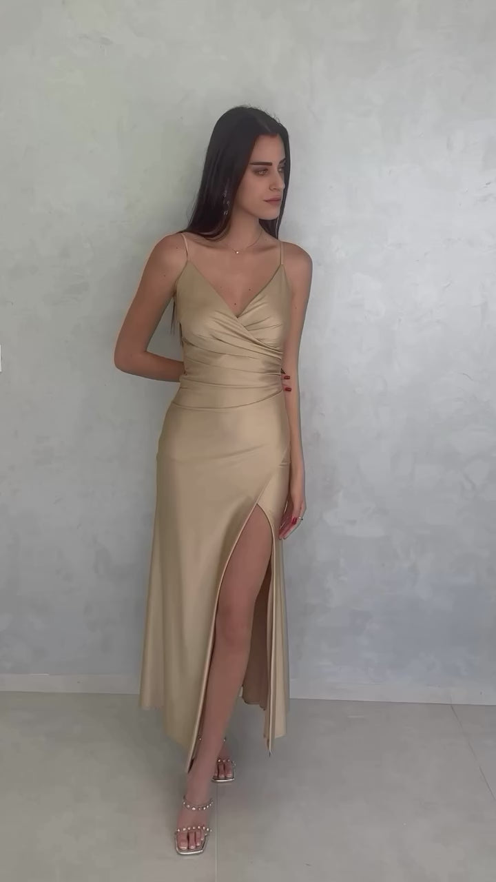 שמלת מקסי מעטפה כתפיות ושסע