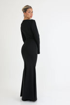 שמלה מקסי ארוכה עם מפתח שיקי בחזה ושרוולים ארוכים