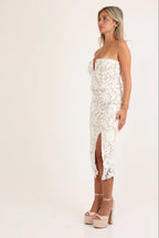 שמלת מידי סטרפלס