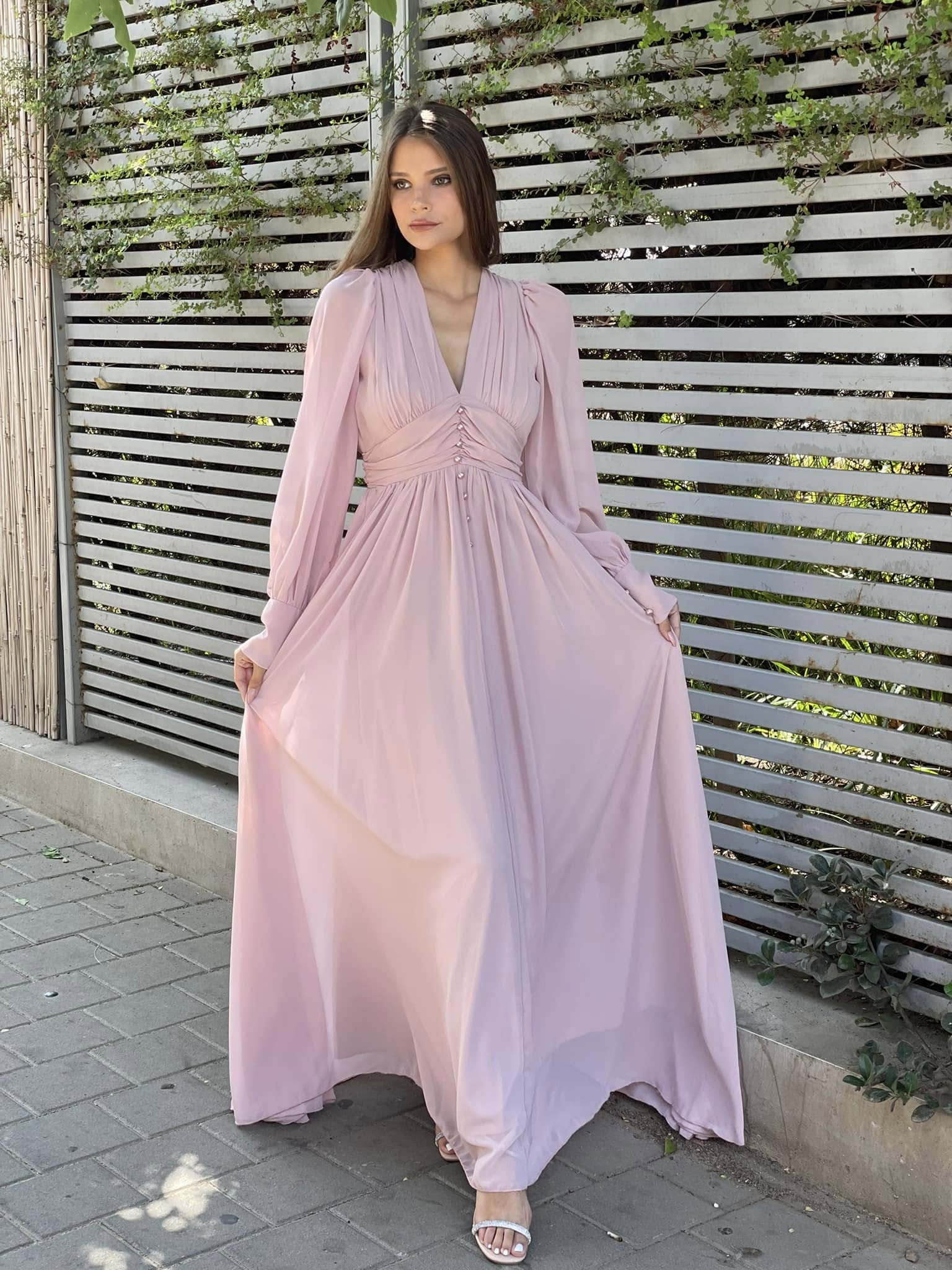 שמלת שיפון וכפתורים