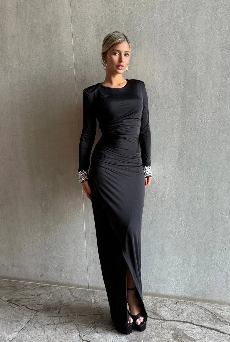 שמלה צנועה בשילוב אבנים כסופות בשרוול - SLUXE