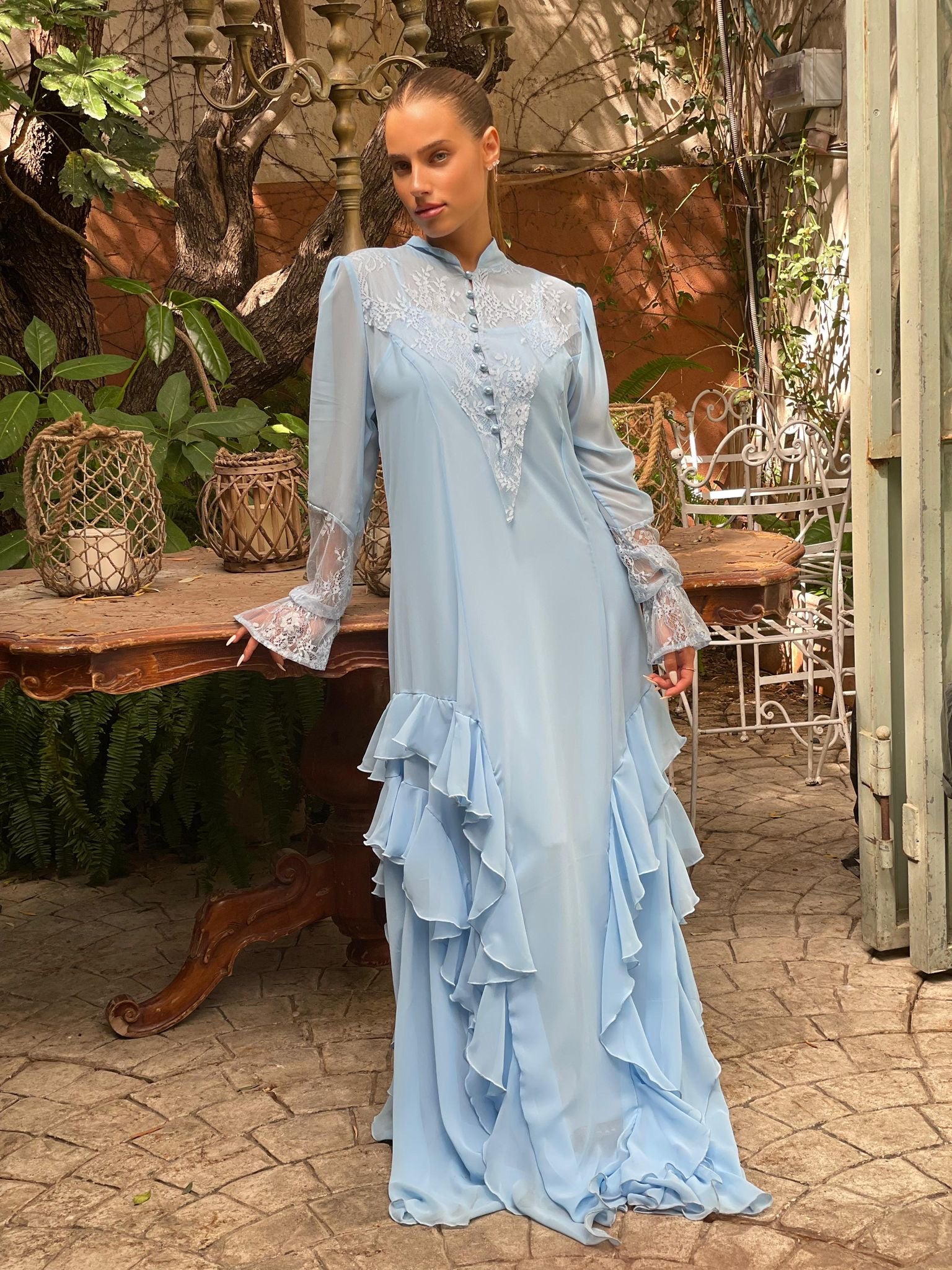 שמלת שיפון מקסי תחרה צנועה