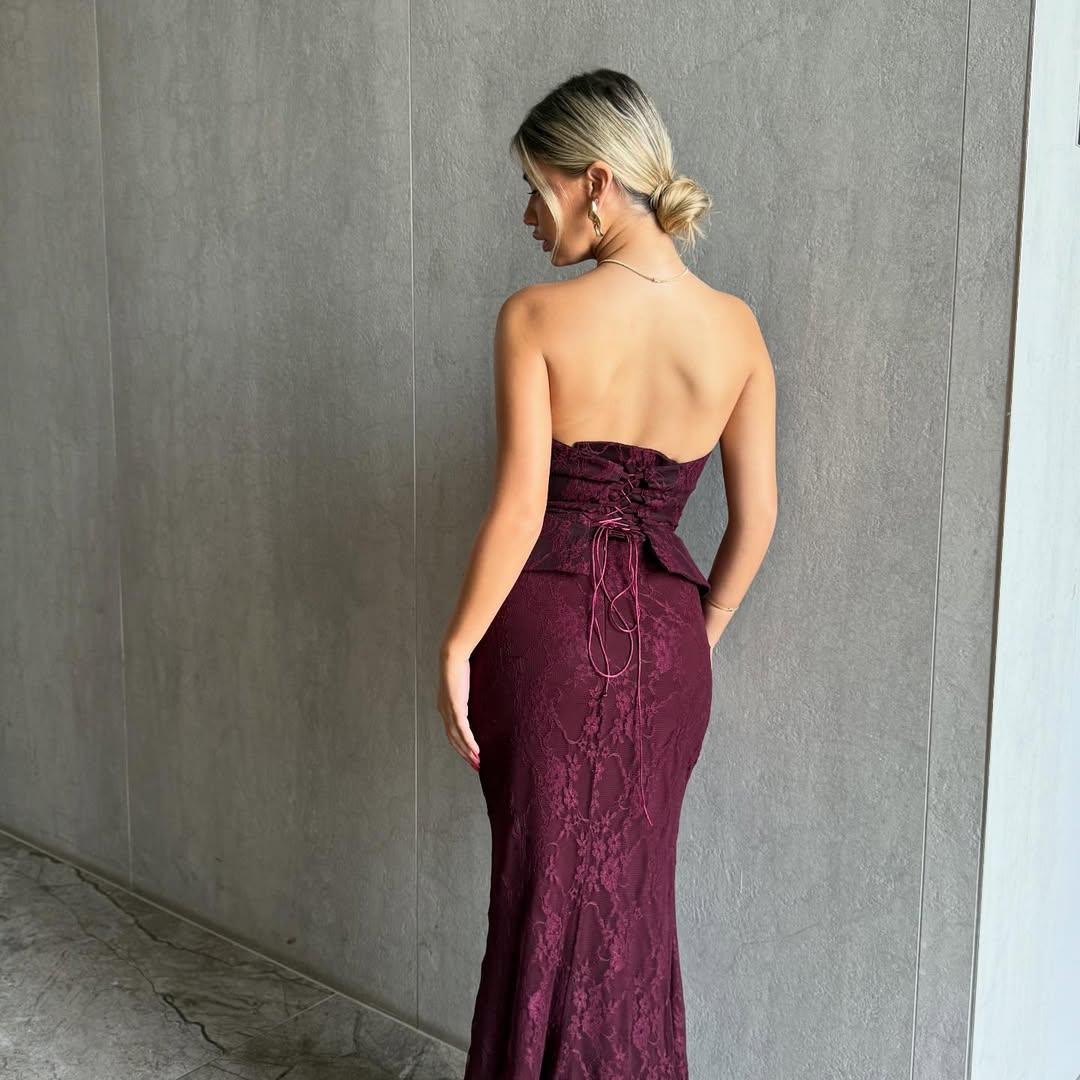 שמלת מחוך תחרה וחצאית - אחורי