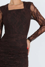 שמלת תחרה צמודה ישרה