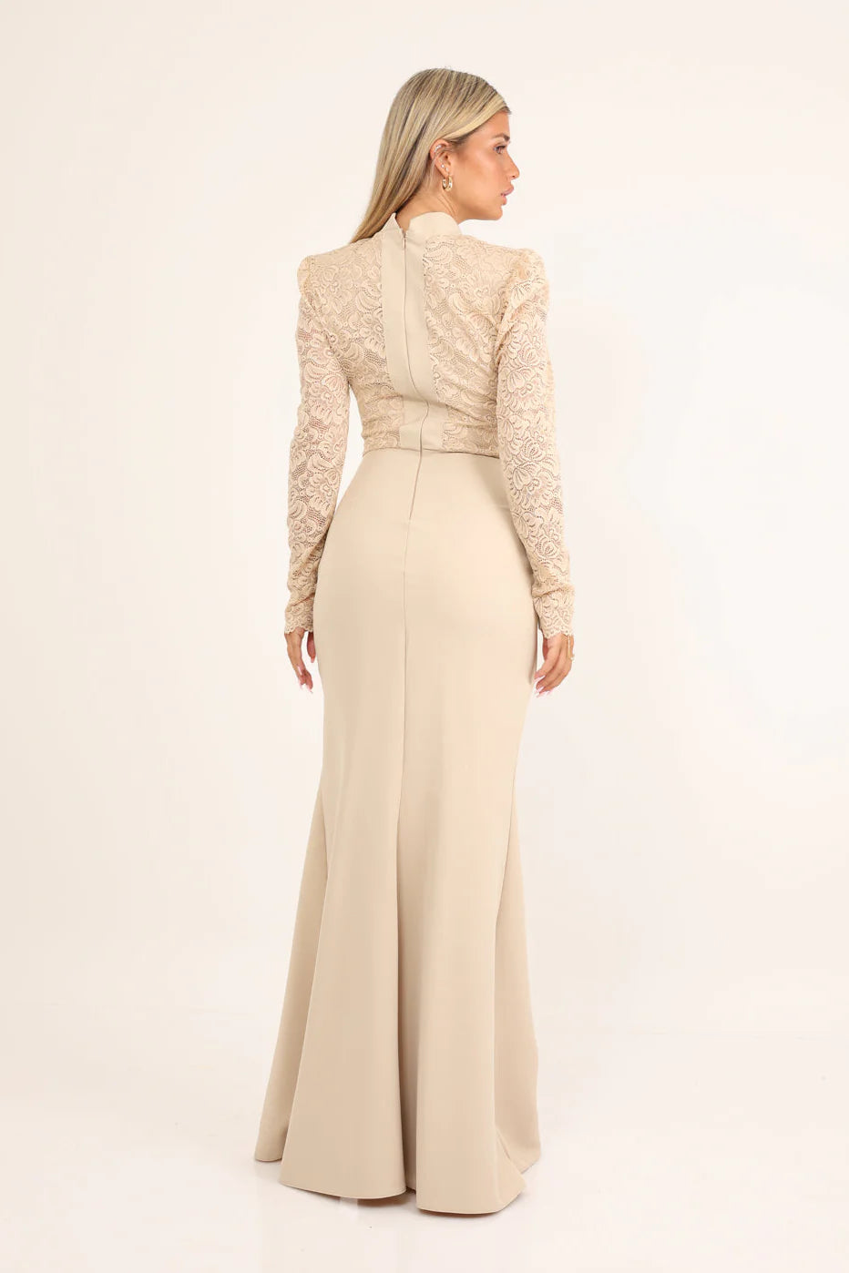 שמלת מקסי מבד אלגנטי עם טאץ' לייקרה לנוחות מירבית