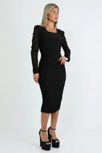 שמלת מידי צנועה שחורה צנועה ומחטבת