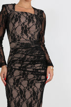 שמלת תחרה צמודה ישרה