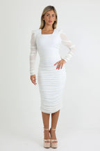 שמלת מידי צנועה לבנה מחטבת