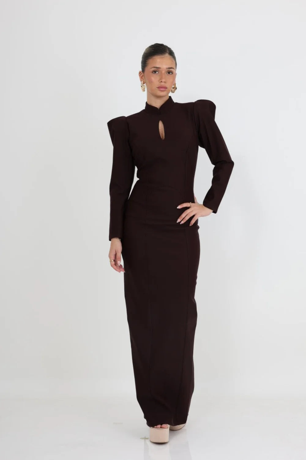 שמלת ערב צנועה מקסי עם כתפיים מודגשות