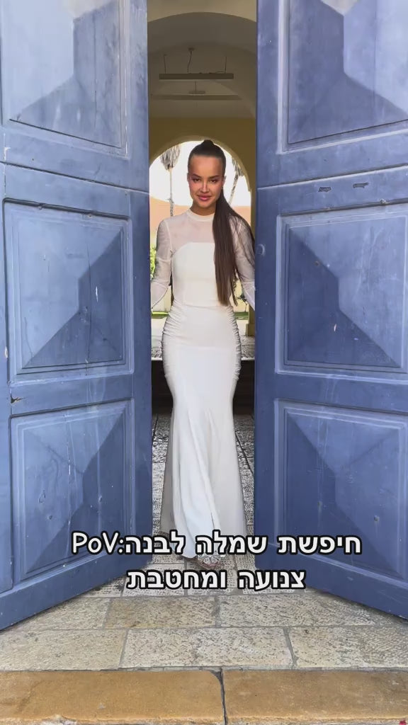שמלת גולף עם מחוך סטרפלס וחצאית - לבן