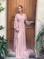 שמלת שיפון עם חגורת מותן